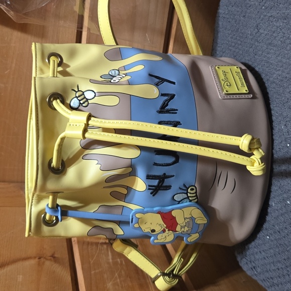 Disney Loungefly Hunny Pot Convertible Backpack Crossbody Bag - Picture 7 of 9